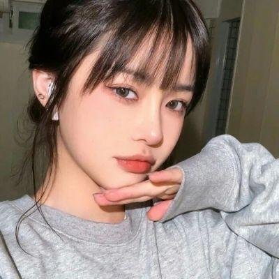 阳台上的女人们